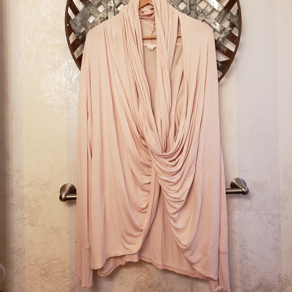 Caslon wrap top